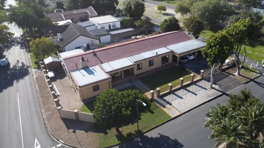 5 Bedroom Property for Sale in Elim Western Cape